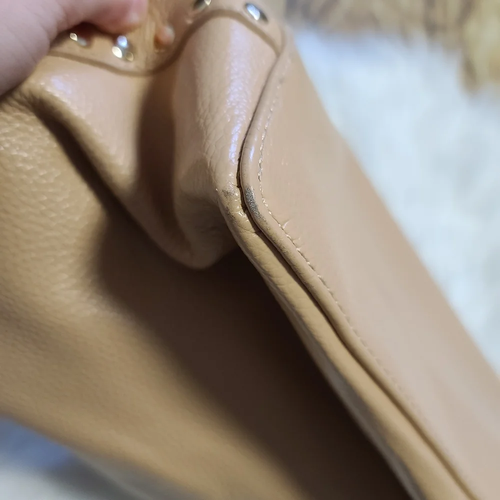 Laggo remy tote handbag